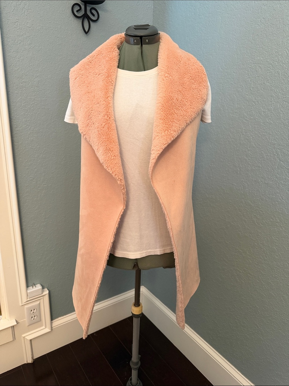 Plush Open-Front Faux Shearling Vest in pale blush